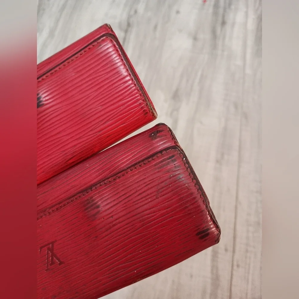 Louis Vuitton 2  Key Cases Multicles Red